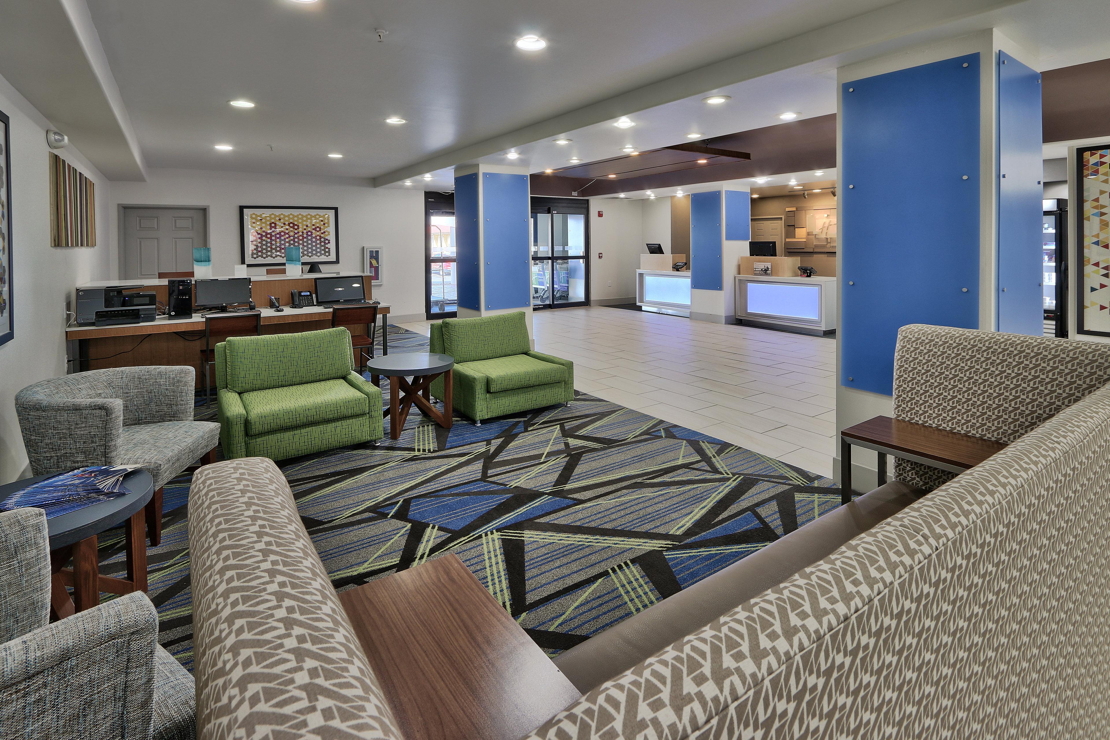 Holiday Inn Express Santa Rosa By Ihg Exterior photo