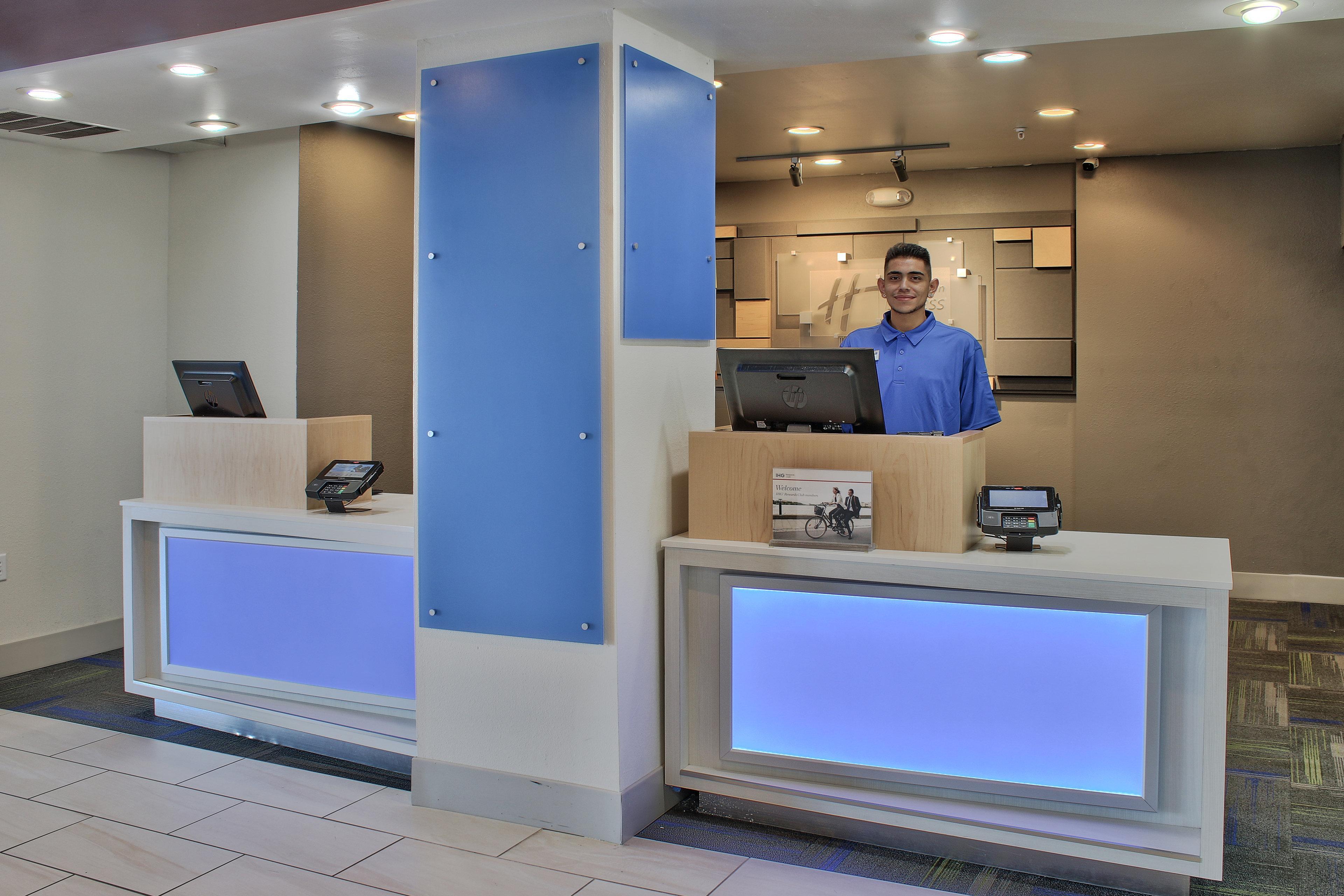 Holiday Inn Express Santa Rosa By Ihg Exterior photo