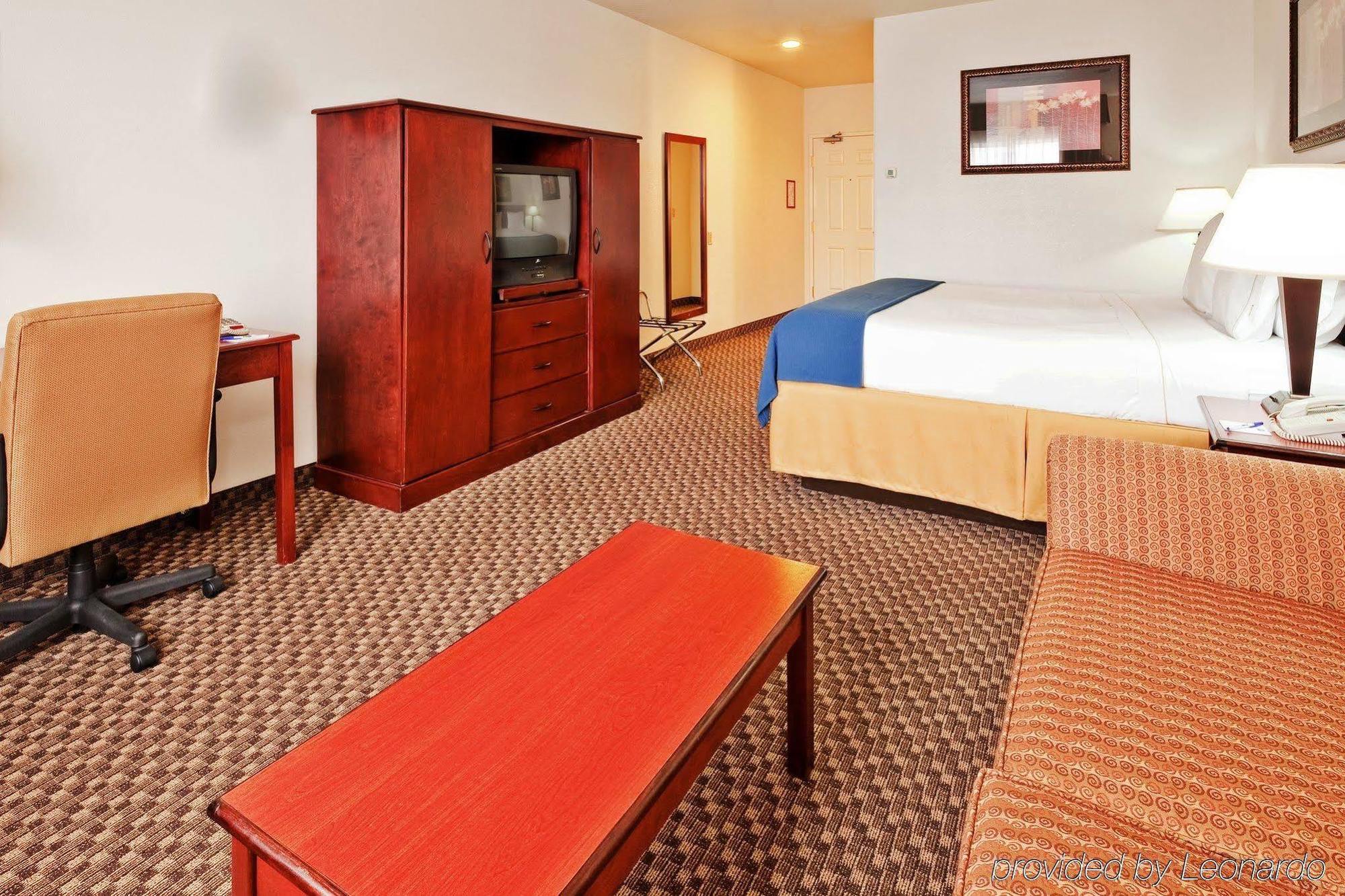 Holiday Inn Express Santa Rosa By Ihg Exterior photo